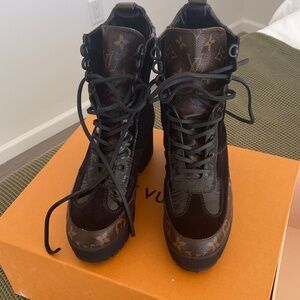 Laureate Boot - Louis Vuitton Size 37